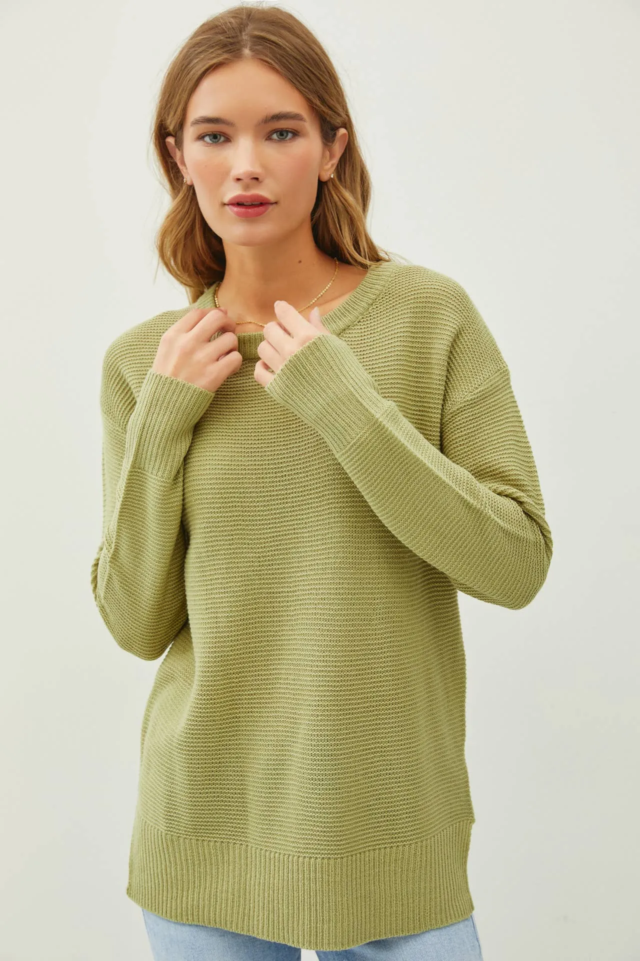 BASIC ROUND NECK BOYFRIEND FIT SWEATER