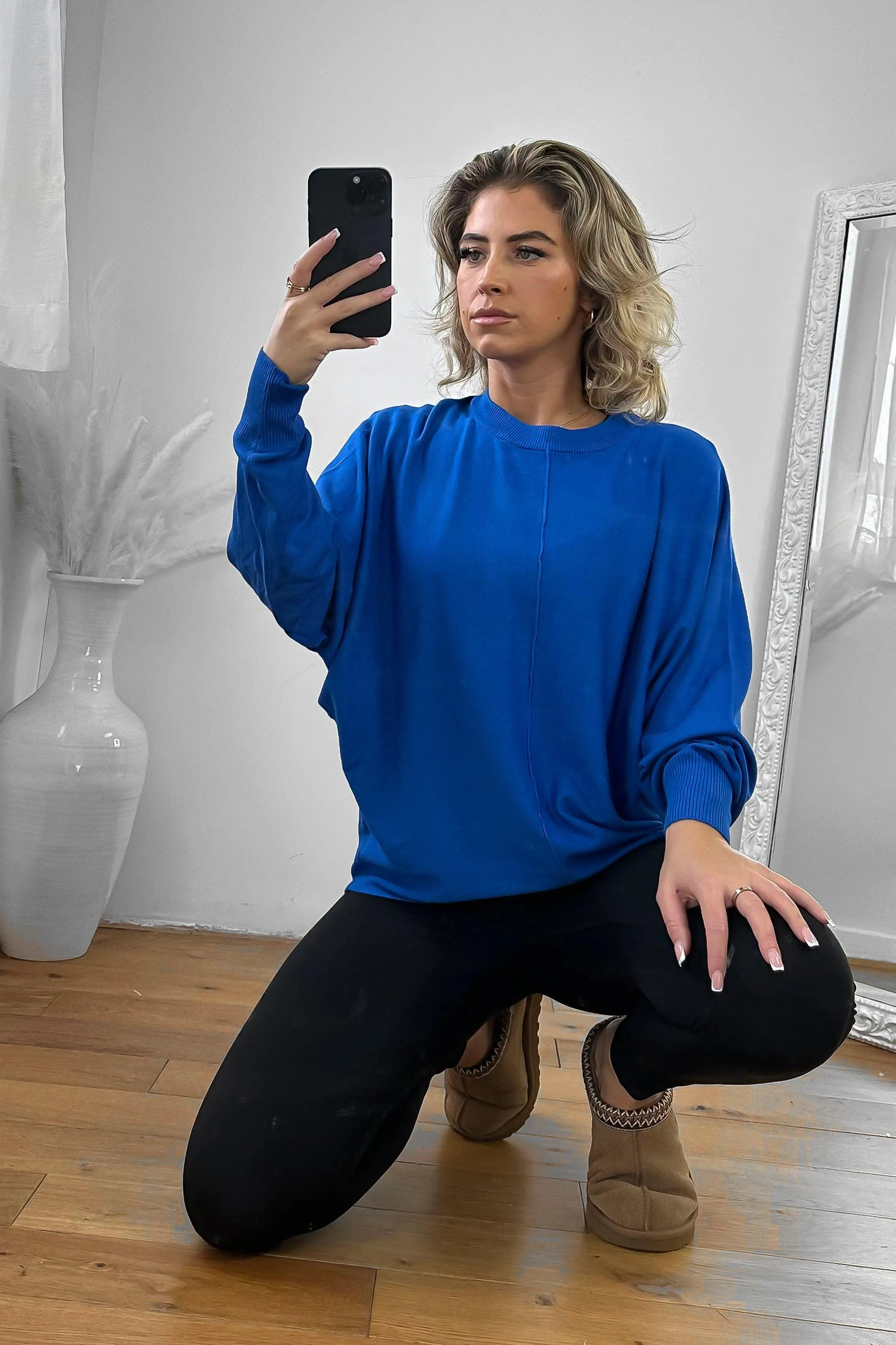 Front Seam Round Neck Pullover