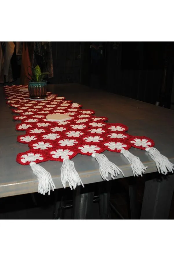 Knitted Table Runner