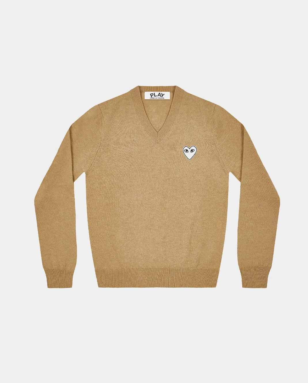 N064 WHITE HEART V-NECK SWEATER / CAMEL